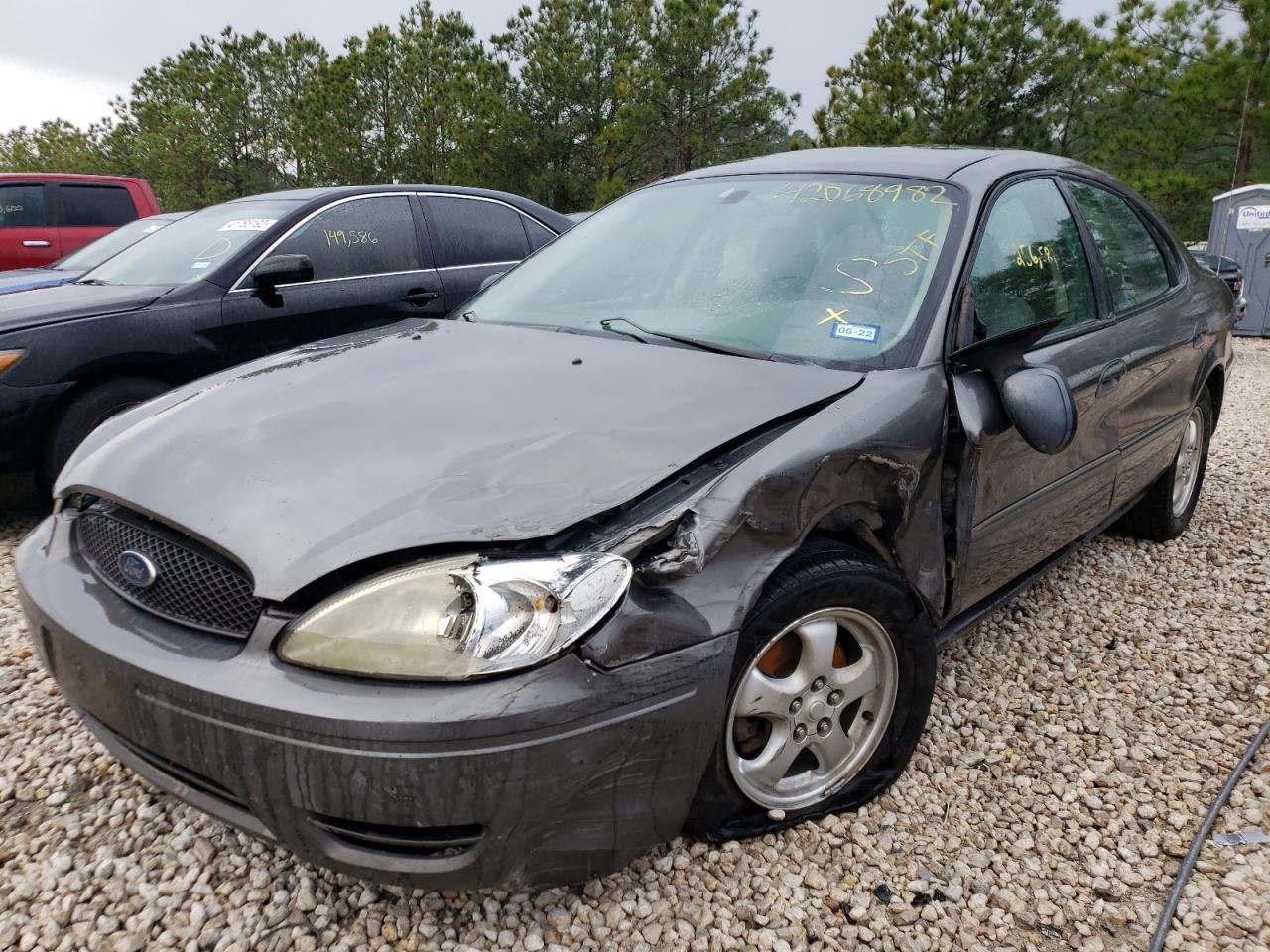 Photo 2 from auction – 2004 FORD TAURUS SES with VIN 1FAFP55U64G188752