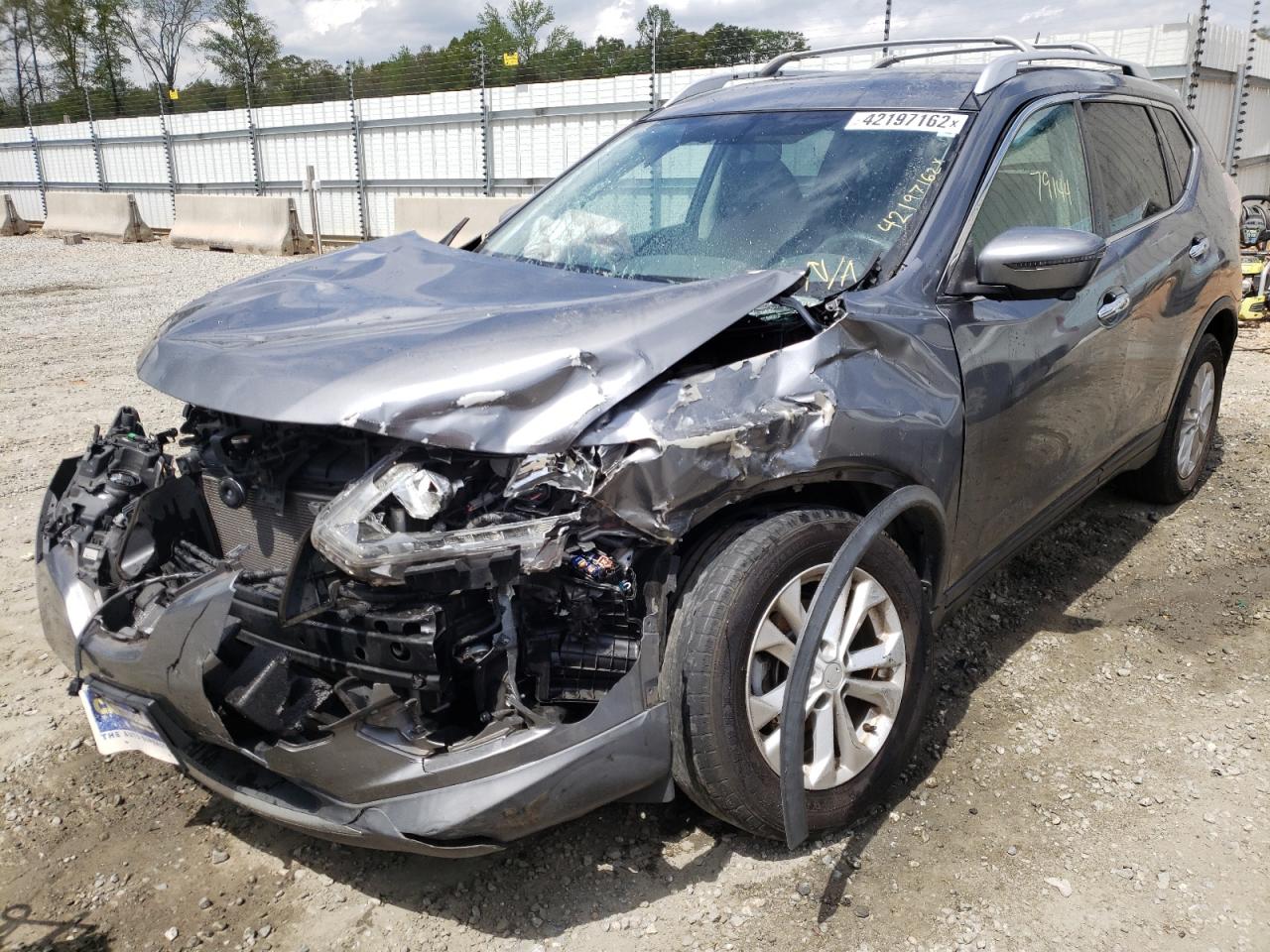 Photo 2 from auction – 2016 NISSAN ROGUE S with VIN KNMAT2MT2GP724351