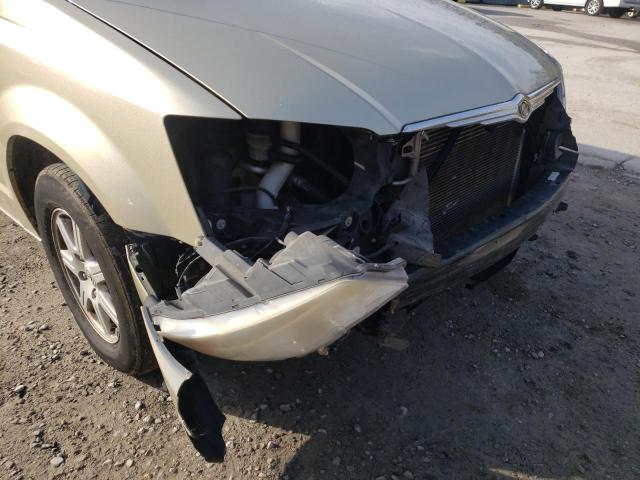 Photo 9 from auction – 2010 CHRYSLER TOWN & COU with VIN 2A4RR5D16AR414771