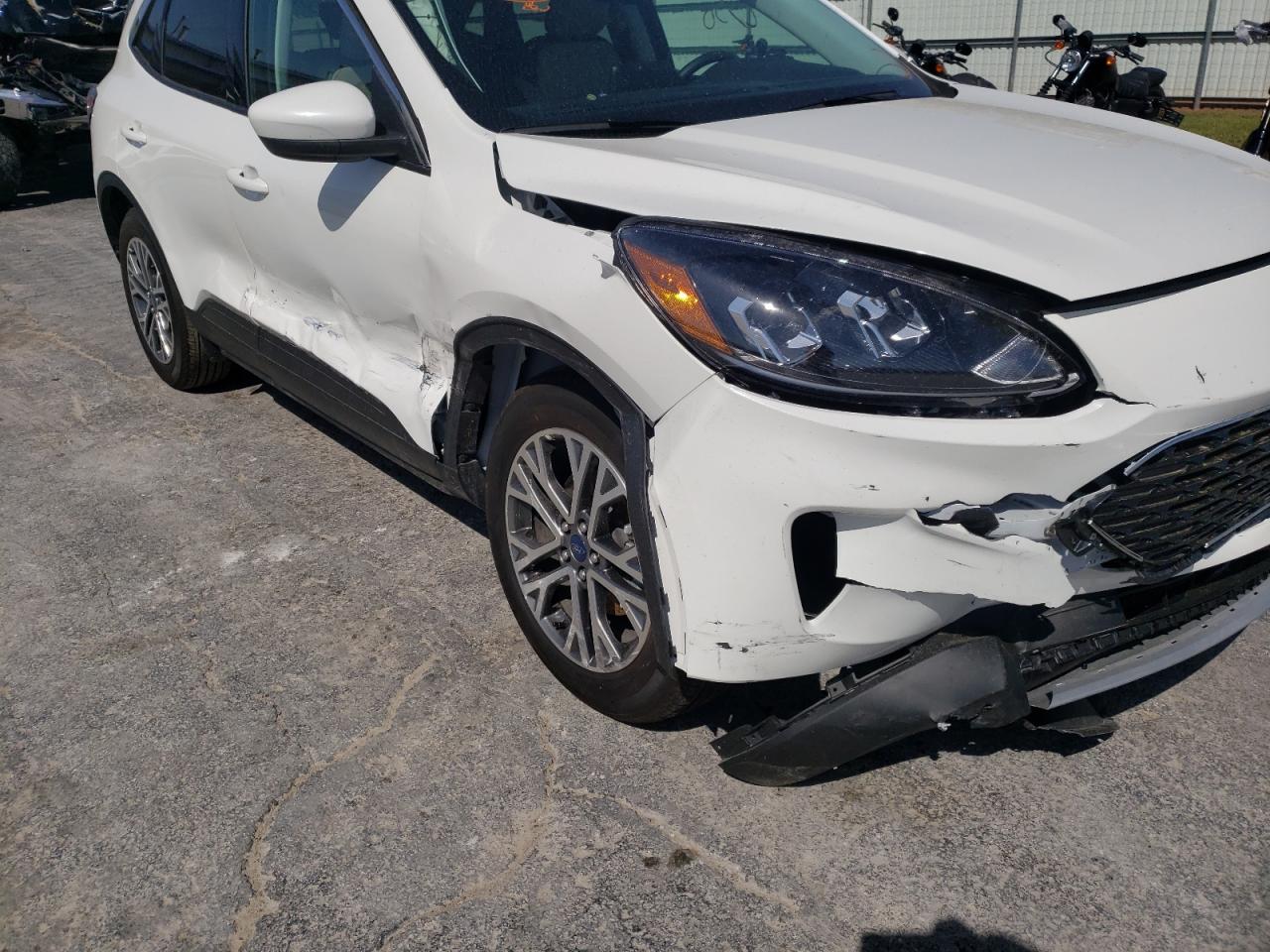 Photo 19 from auction – 2022 FORD ESCAPE SEL with VIN 1FMCU0H60NUA07469