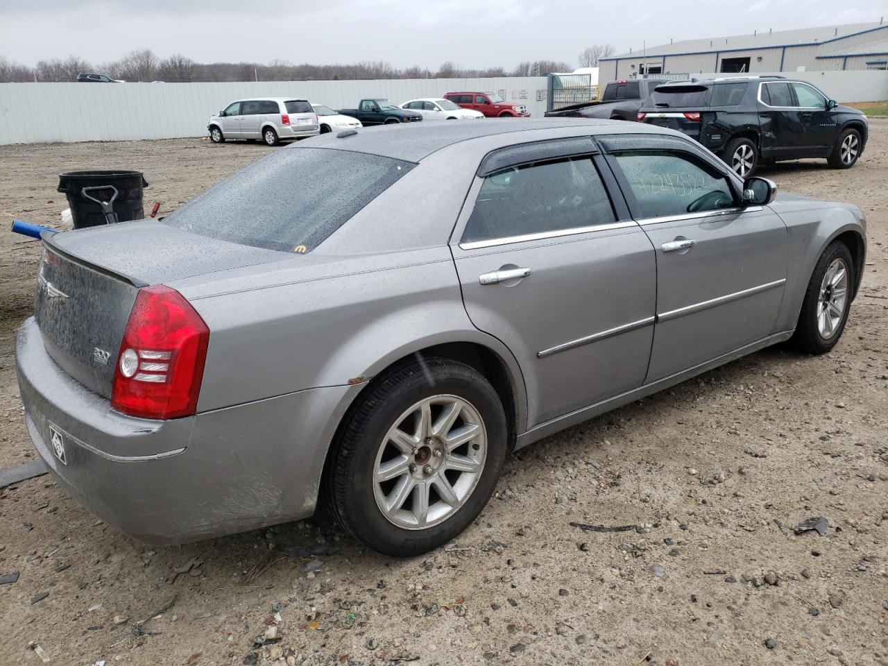 Photo 4 from auction – 2010 CHRYSLER 300 TOURIN with VIN 2C3CA1CV9AH318823