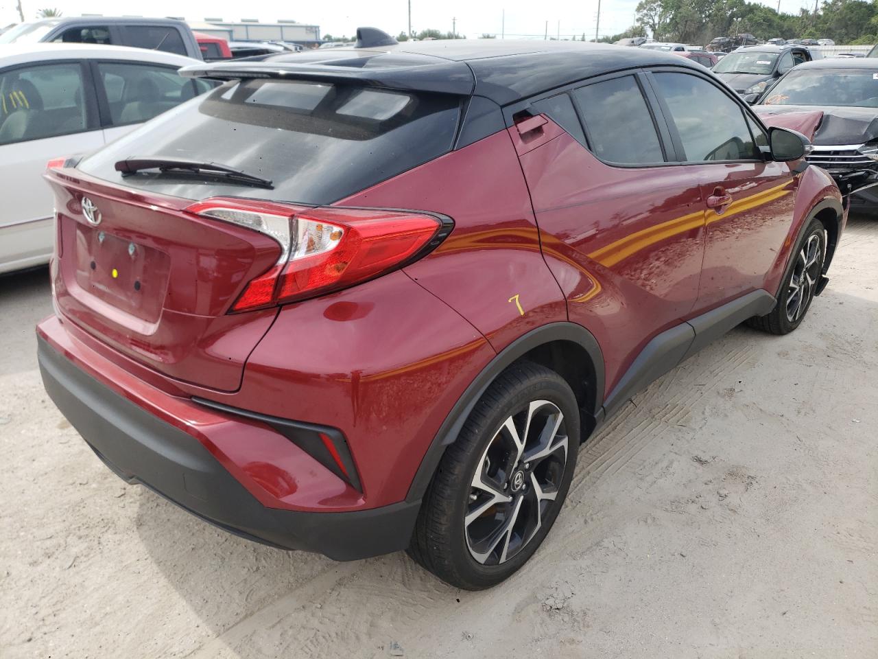 Photo 4 from auction – 2019 TOYOTA C-HR XLE with VIN NMTKHMBX0KR093314
