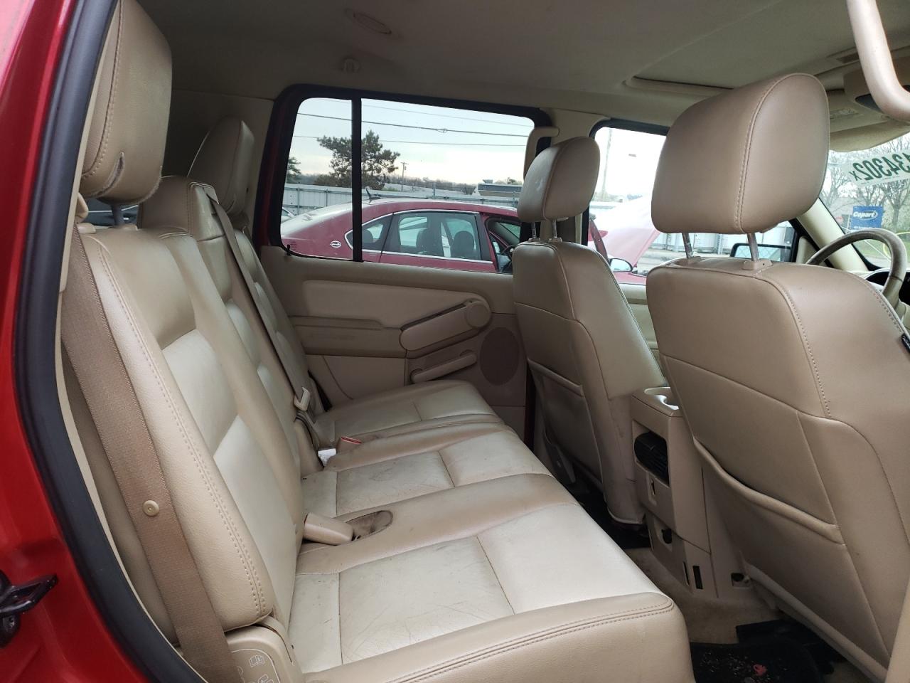 Zdjęcie 6 z aukcji – 2006 FORD EXPLORER X z VIN 1FMEU73EX6UB15230