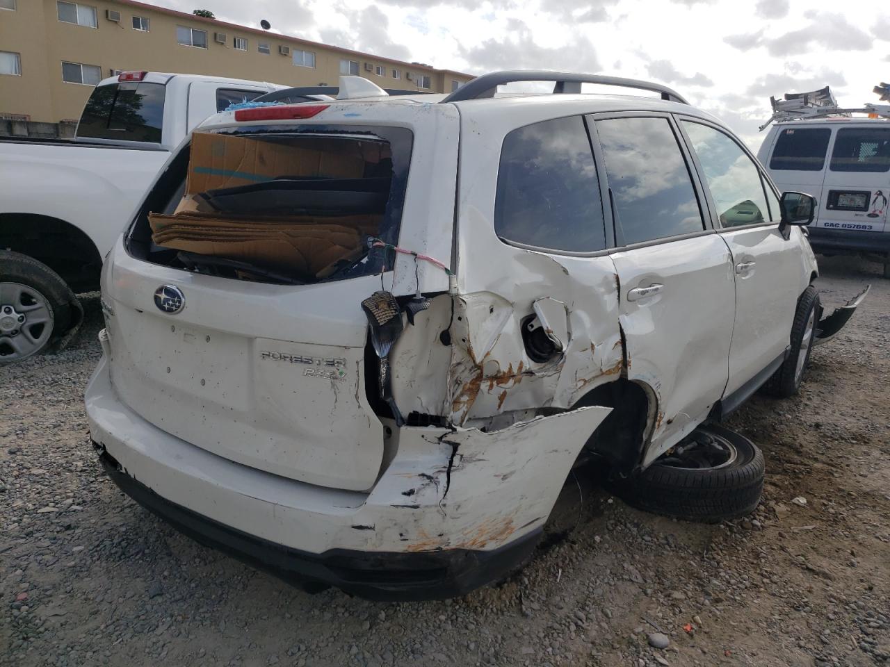 Photo 4 from auction – 2016 SUBARU FORESTER 2 with VIN JF2SJADC2GH460581
