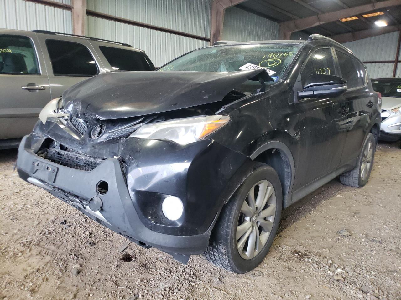 Photo 2 from auction – 2015 TOYOTA RAV4 LIMIT with VIN 2T3YFREV9FW195465