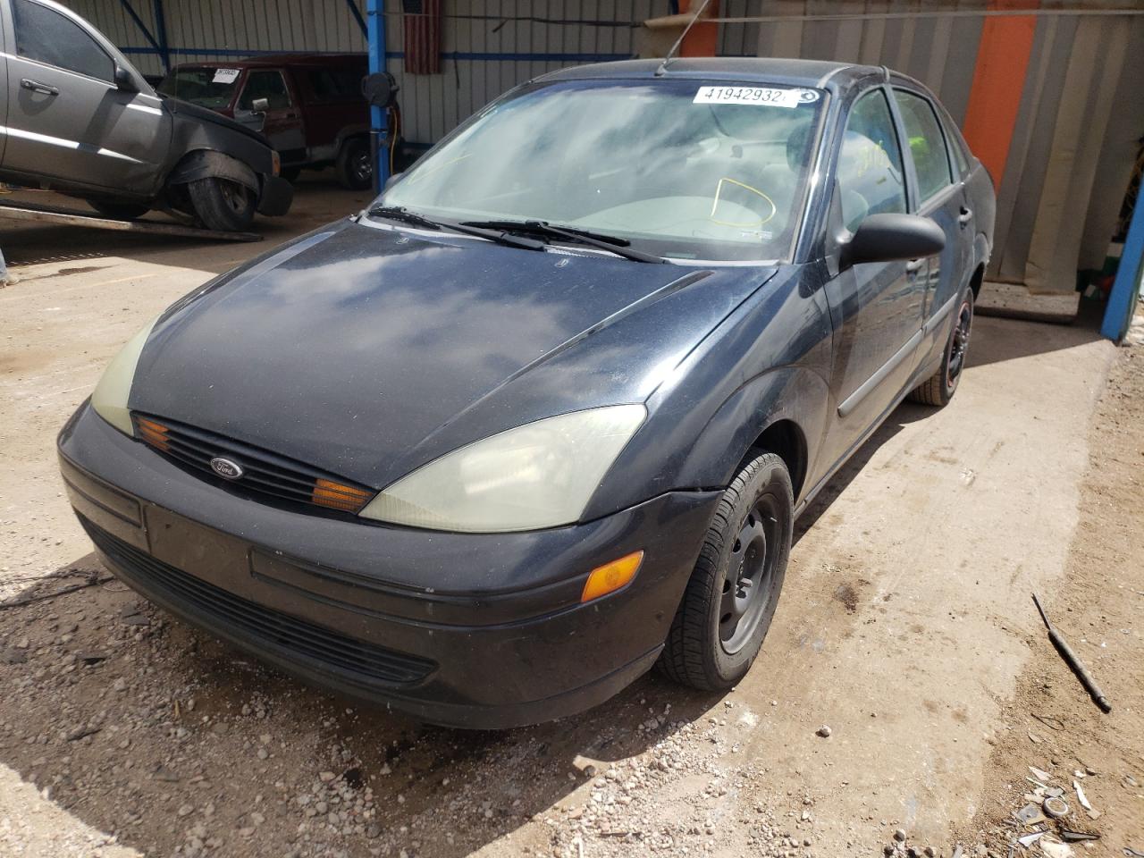 Photo 2 from auction – 2003 FORD FOCUS LX with VIN 1FAFP33PX3W316349