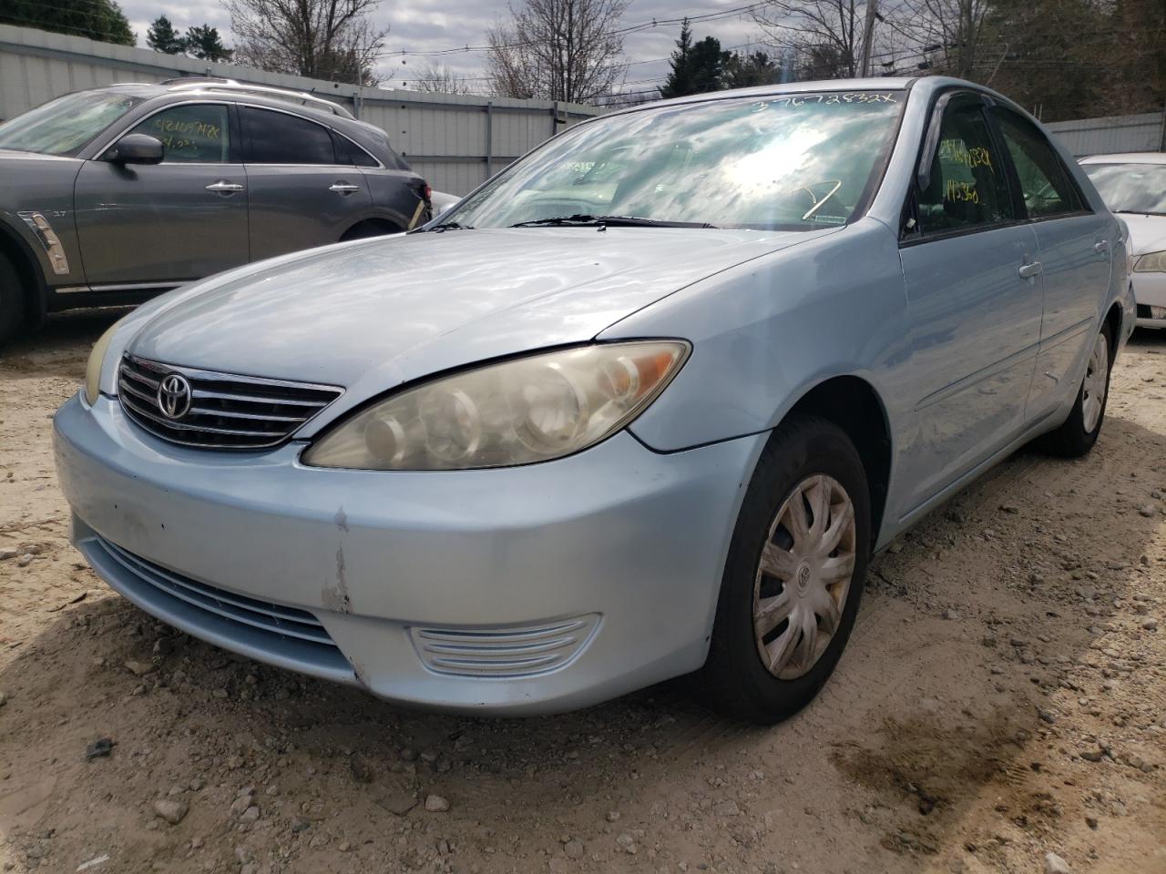 Photo 2 from auction – 2005 TOYOTA CAMRY LE with VIN 4T1BE32K85U635022