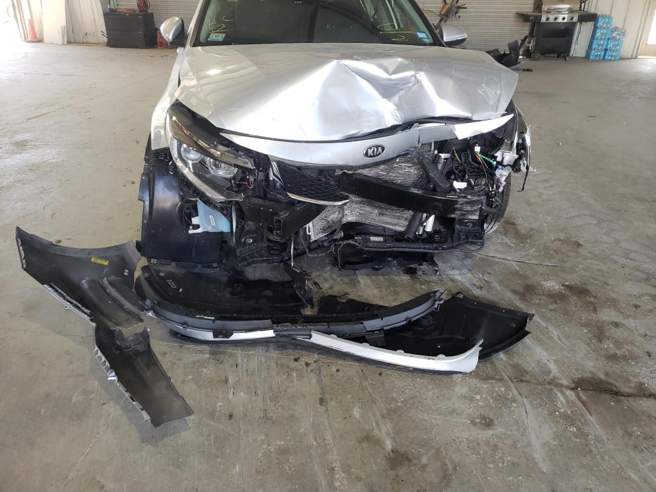 Photo 9 from auction – 2016 KIA OPTIMA LX with VIN 5XXGT4L38GG032769