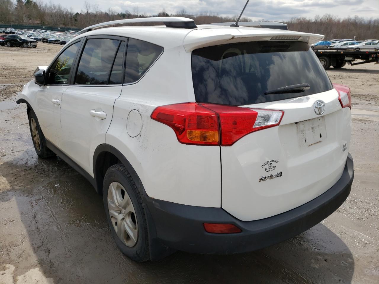 Photo 3 from auction – 2015 TOYOTA RAV4 LE with VIN 2T3BFREV1FW299969