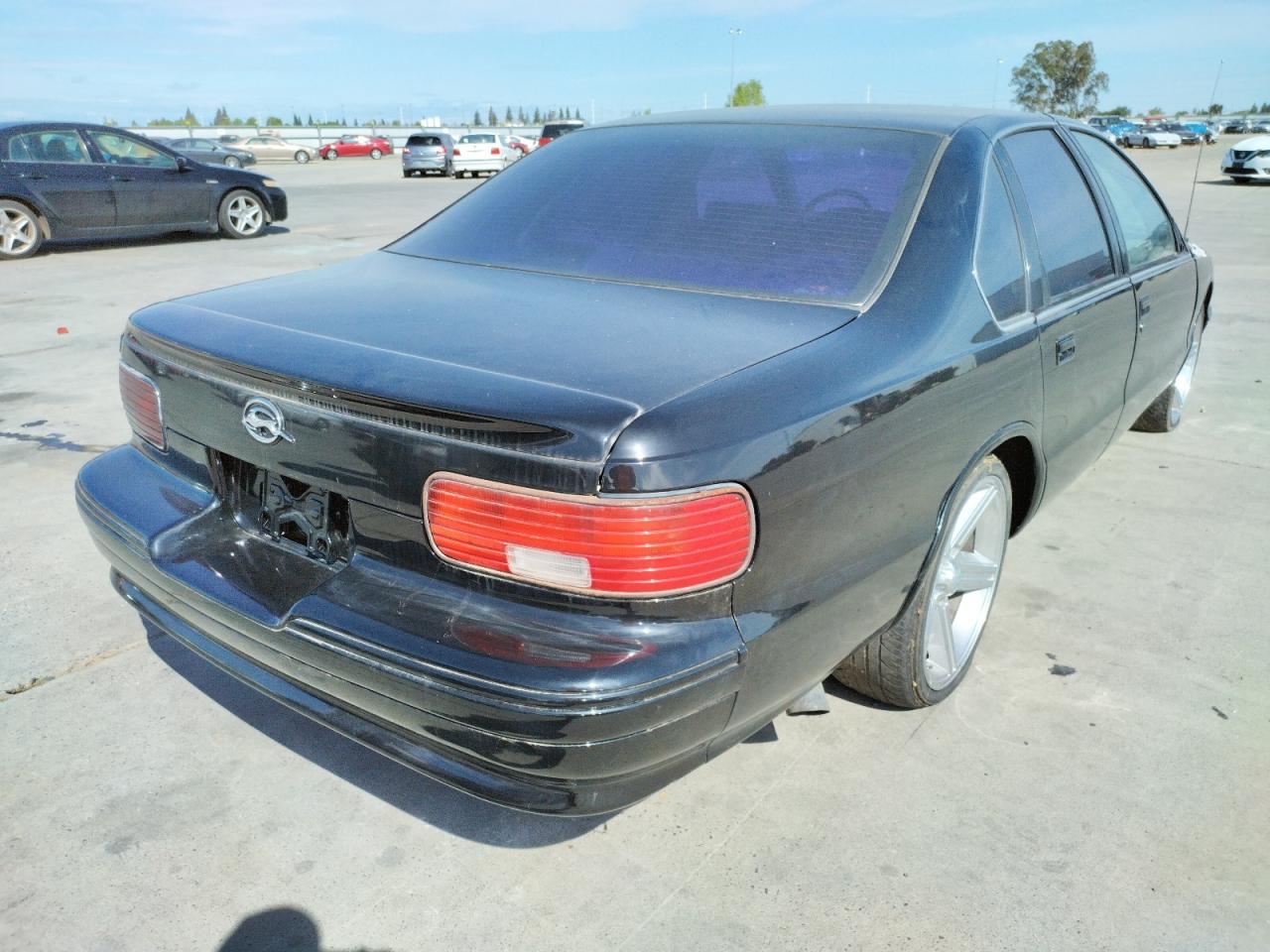 Photo 4 from auction – 1996 CHEVROLET CAPRICE / with VIN 1G1BL52P5TR138455