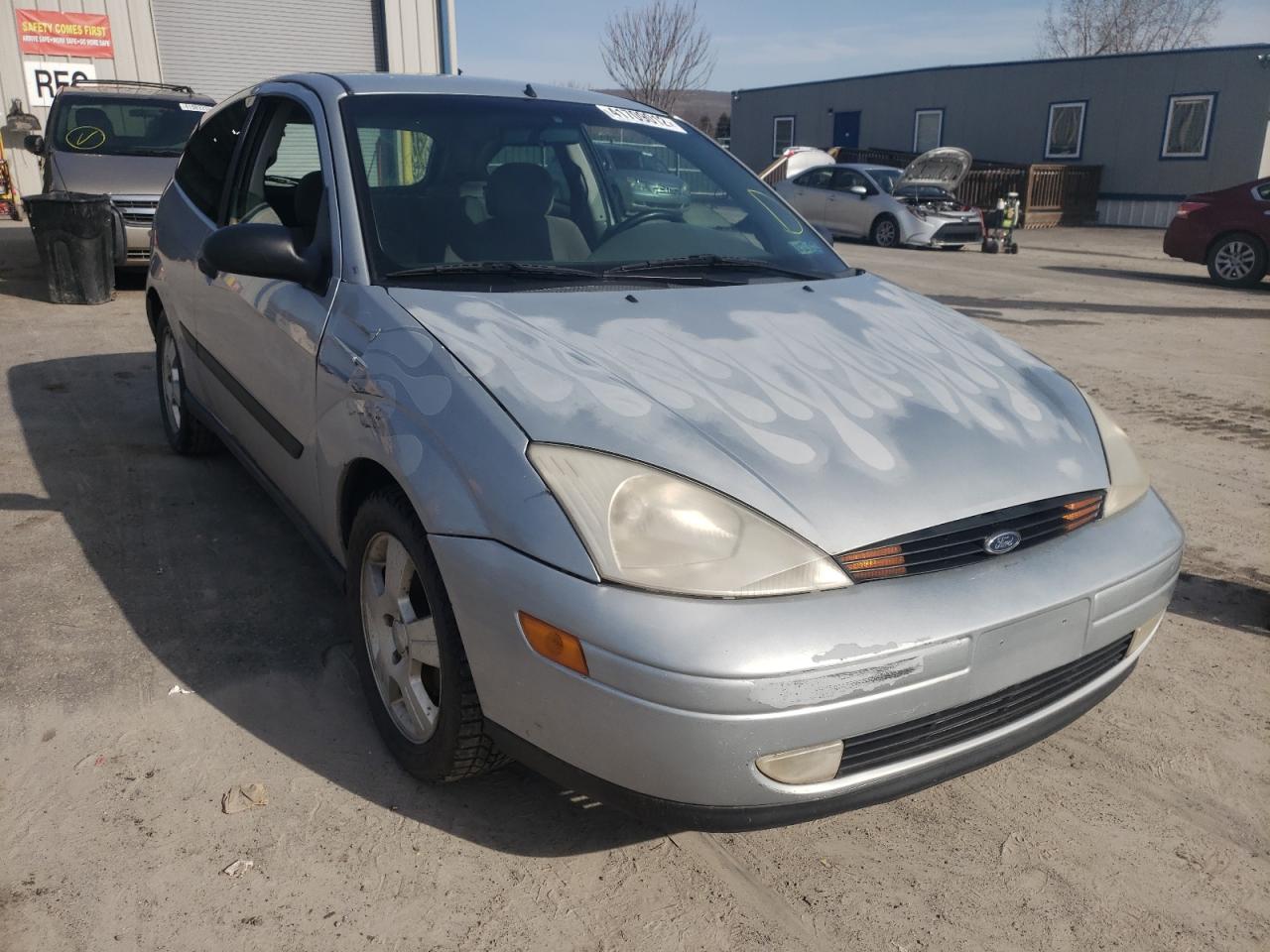 FORD FOCUS ZX3 2000 z numerem VIN 3FAFP3138YR196142 - Zdjęcie z aukcji