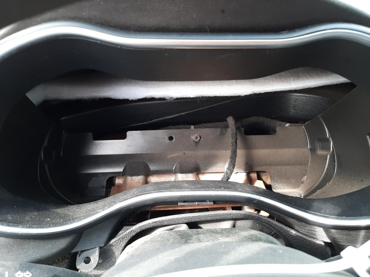 Photo 8 from auction – 2015 CHRYSLER 200 LIMITE with VIN 1C3CCCAB2FN572225