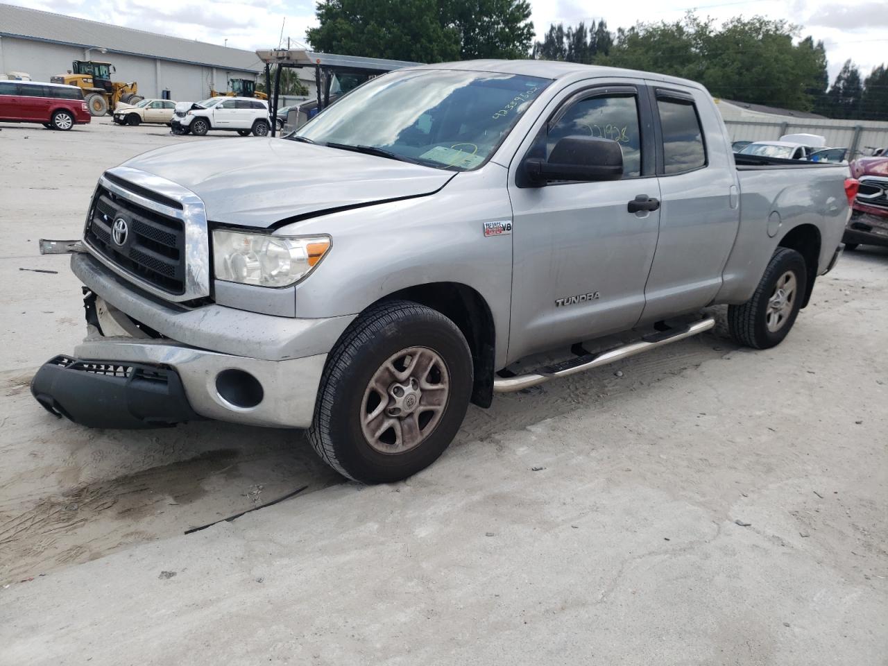 Photo 2 from auction – 2011 TOYOTA TUNDRA DOU with VIN 5TFRY5F13BX103517