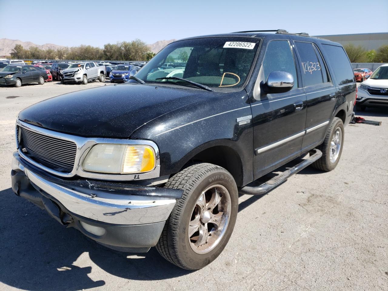 Photo 2 from auction – 1999 FORD EXPEDITION with VIN 1FMPU18L8XLA50480