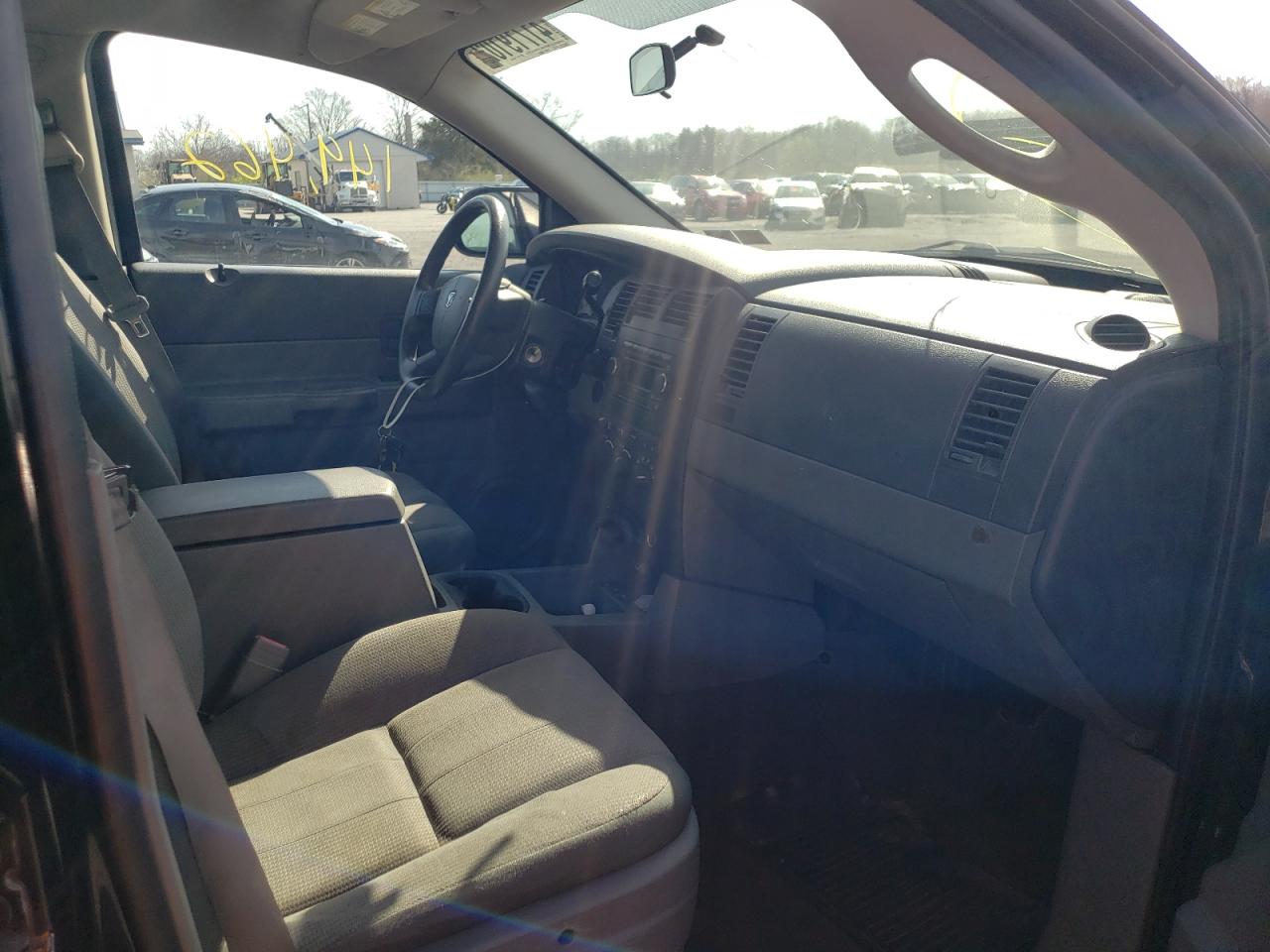 Фото 5 с аукциона – 2006 DODGE DURANGO SX с VIN 1D4HB38N06F120405