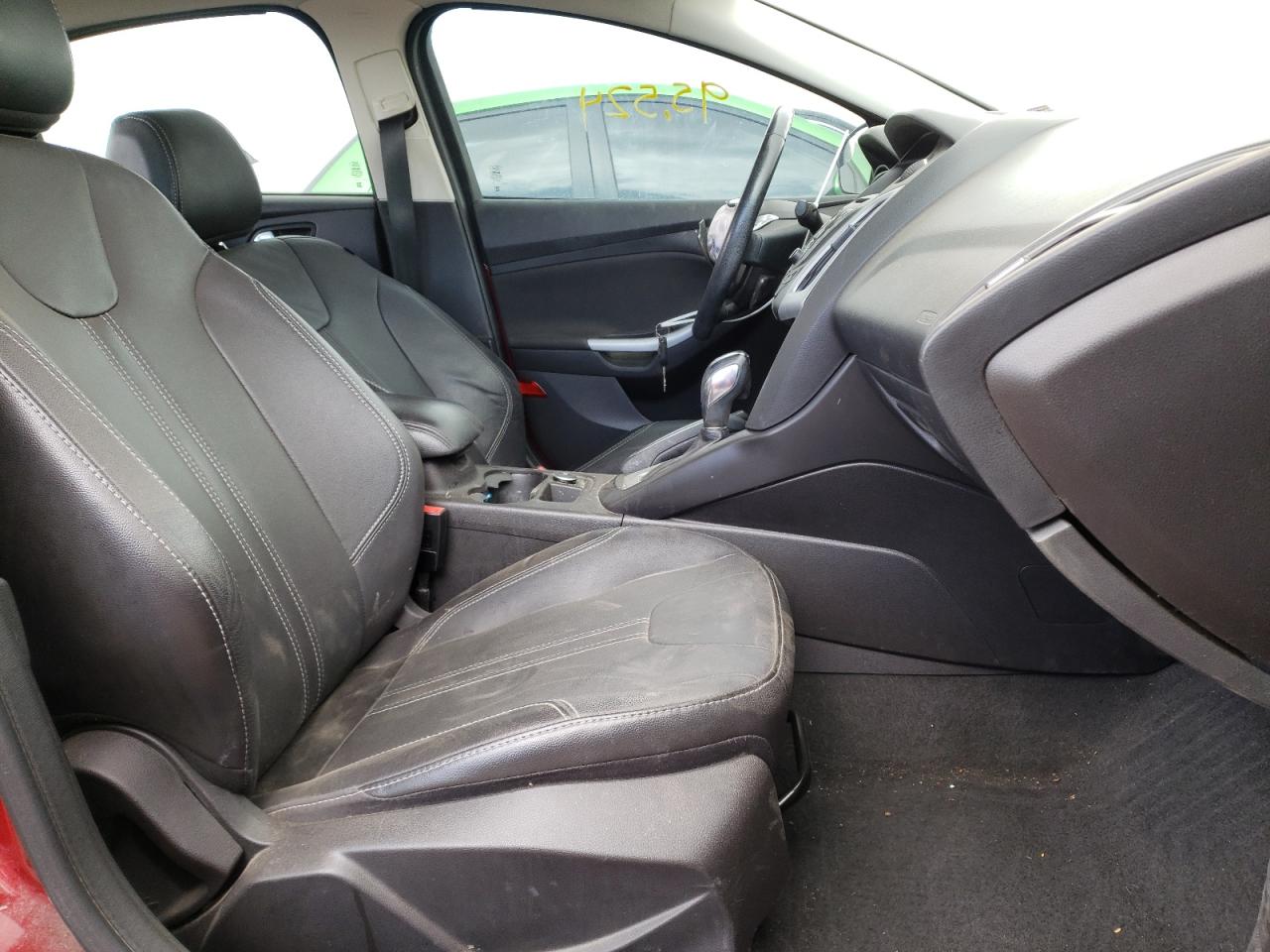 Photo 5 from auction – 2013 FORD FOCUS SE with VIN 1FADP3F27DL221421