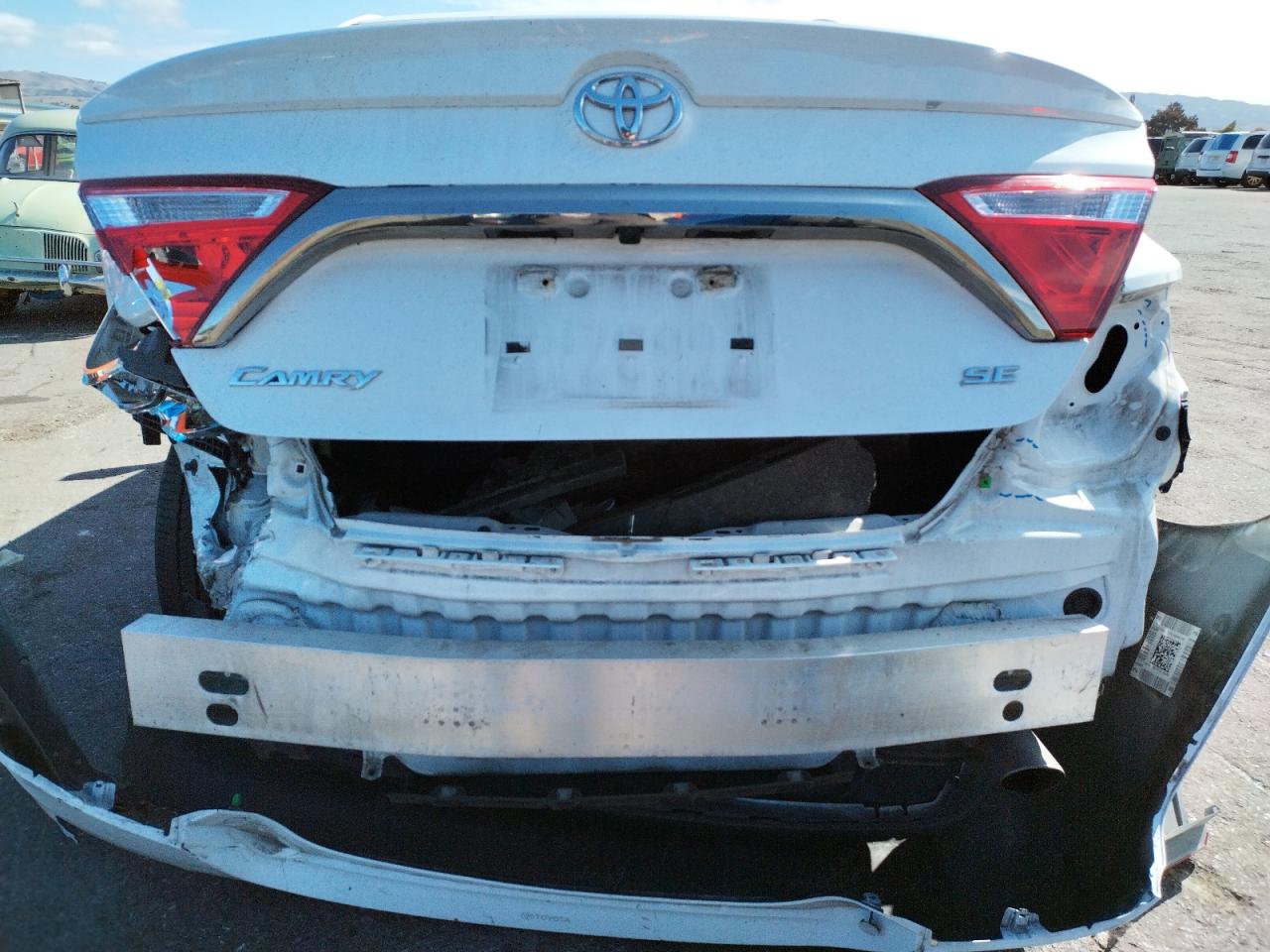 Photo 9 from auction – 2017 TOYOTA CAMRY LE with VIN 4T1BF1FK0HU363517