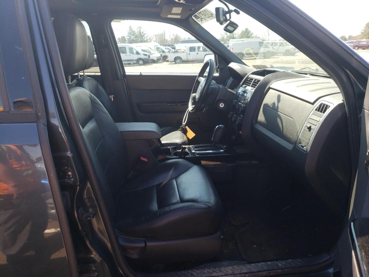 Photo 5 from auction – 2008 FORD ESCAPE LIM with VIN 1FMCU94158KB35799