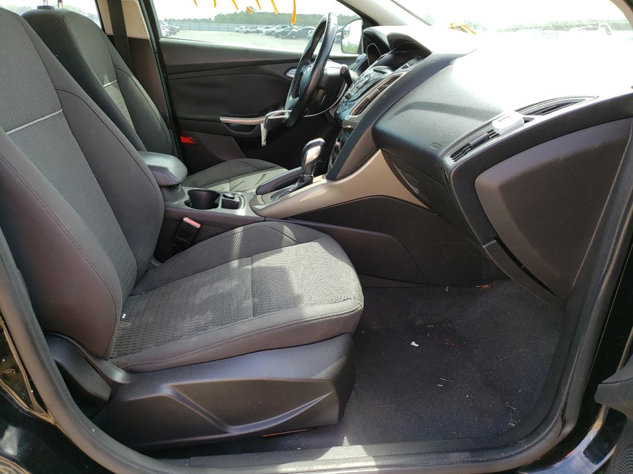 Zdjęcie 5 z aukcji – 2012 FORD FOCUS SEL z VIN 1FAHP3H20CL210614