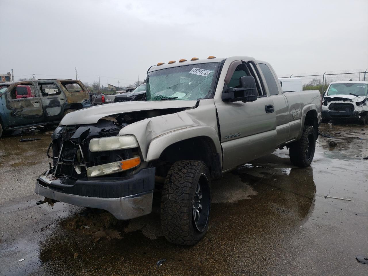 Photo 2 from auction – 2001 CHEVROLET SILVERADO with VIN 1GCHK29U41E298992