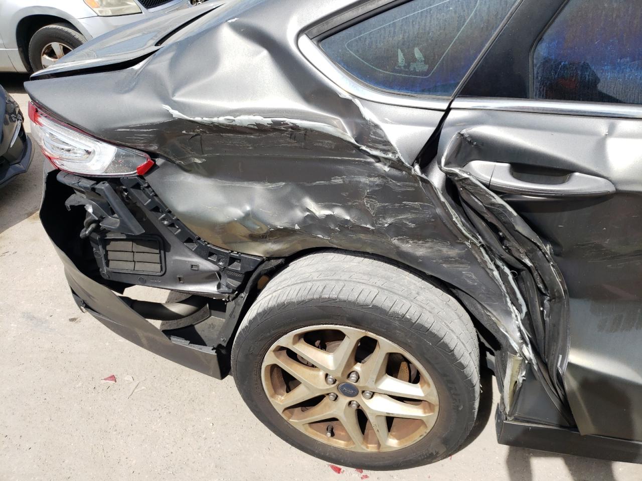 Photo 9 from auction – 2014 FORD FUSION SE with VIN 3FA6P0HD6ER282252