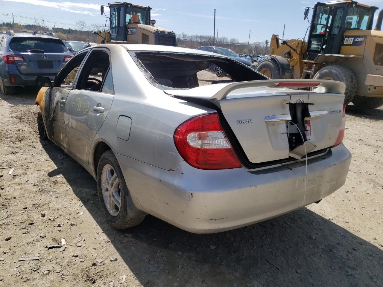 Photo 3 from auction – 2002 TOYOTA CAMRY LE with VIN 4T1BE32KX2U613261