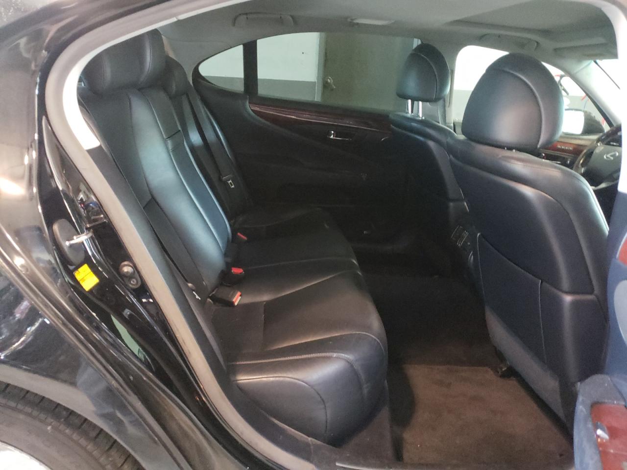 Photo 6 from auction – 2007 LEXUS LS 460L with VIN JTHGL46FX75019014