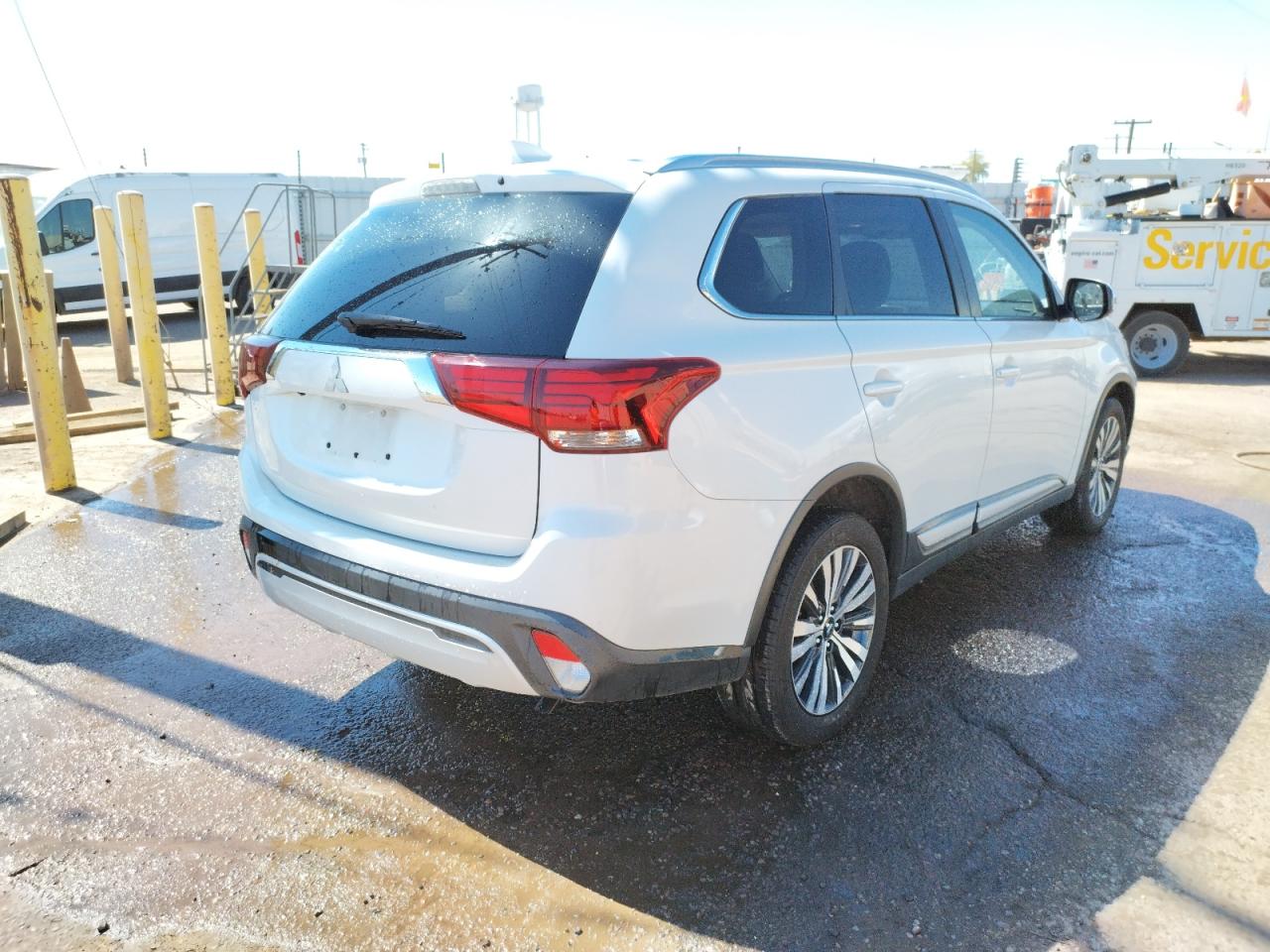 Photo 4 from auction – 2020 MITSUBISHI OUTLANDER with VIN JA4AD3A37LZ017777