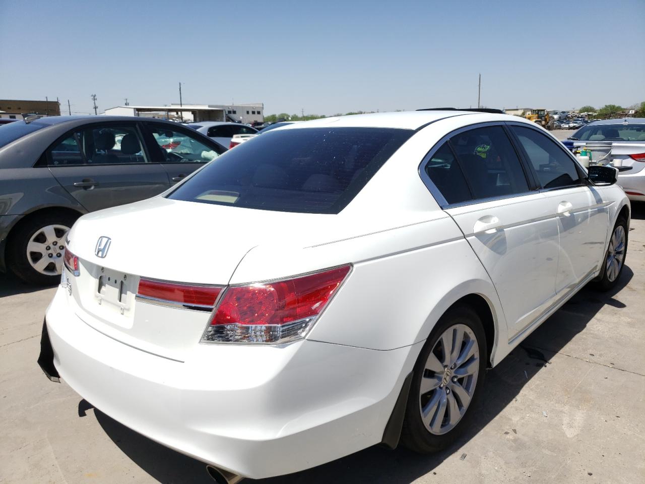 Photo 4 from auction – 2011 HONDA ACCORD EXL with VIN 1HGCP2F86BA046433