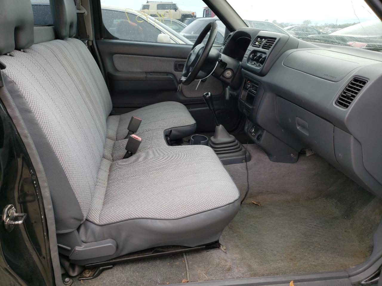 Photo 5 from auction – 2001 NISSAN FRONTIER X with VIN 1N6DD21S91C325115