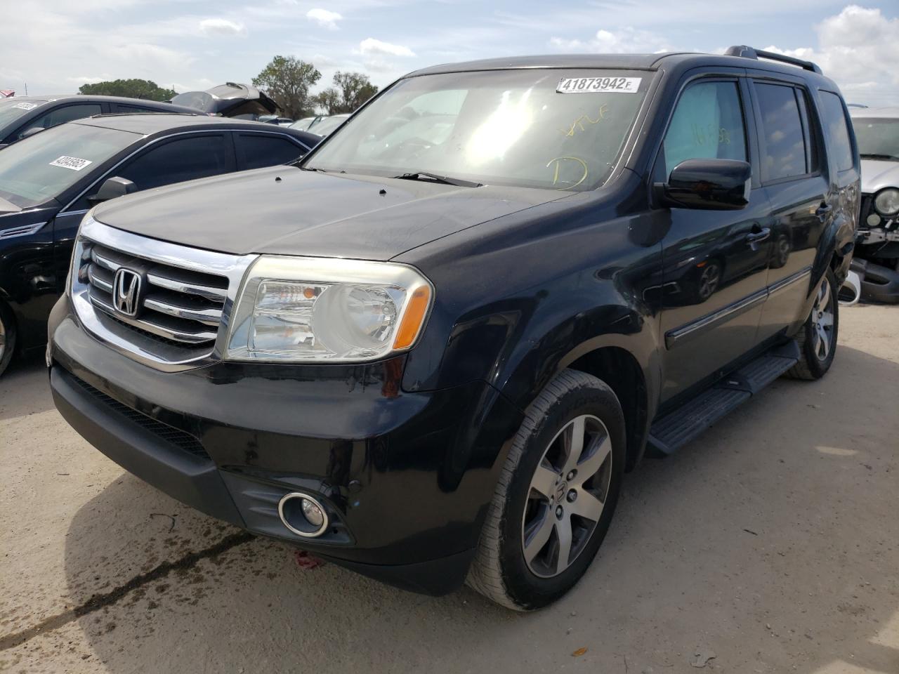 Photo 2 from auction – 2012 HONDA PILOT TOUR with VIN 5FNYF3H94CB007576