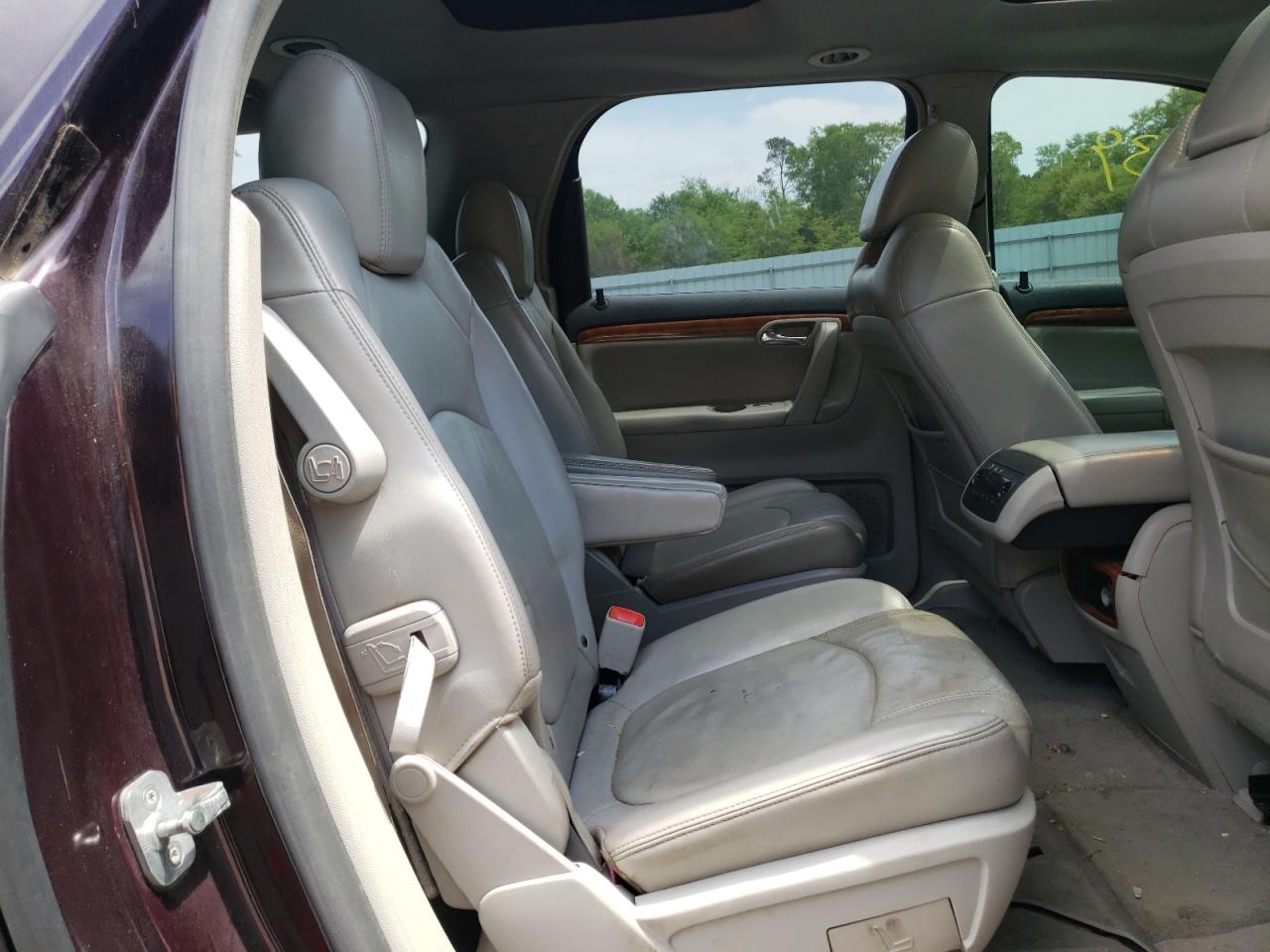 Photo 6 from auction – 2008 SATURN OUTLOOK XR with VIN 5GZER23758J136998