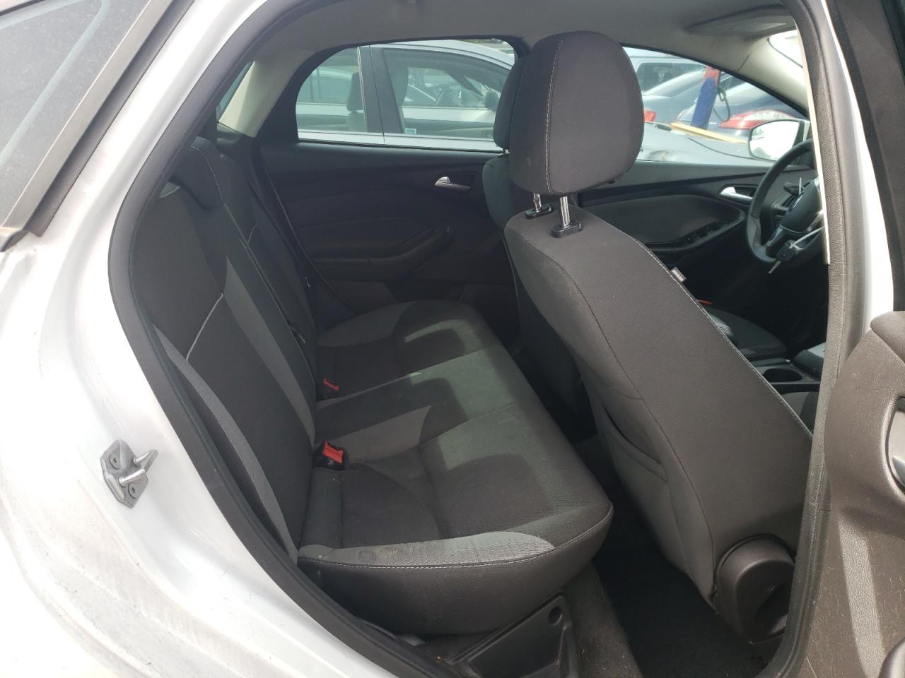 Foto 6 de la subasta – 2013 FORD FOCUS SE con VIN 1FADP3F27DL213173
