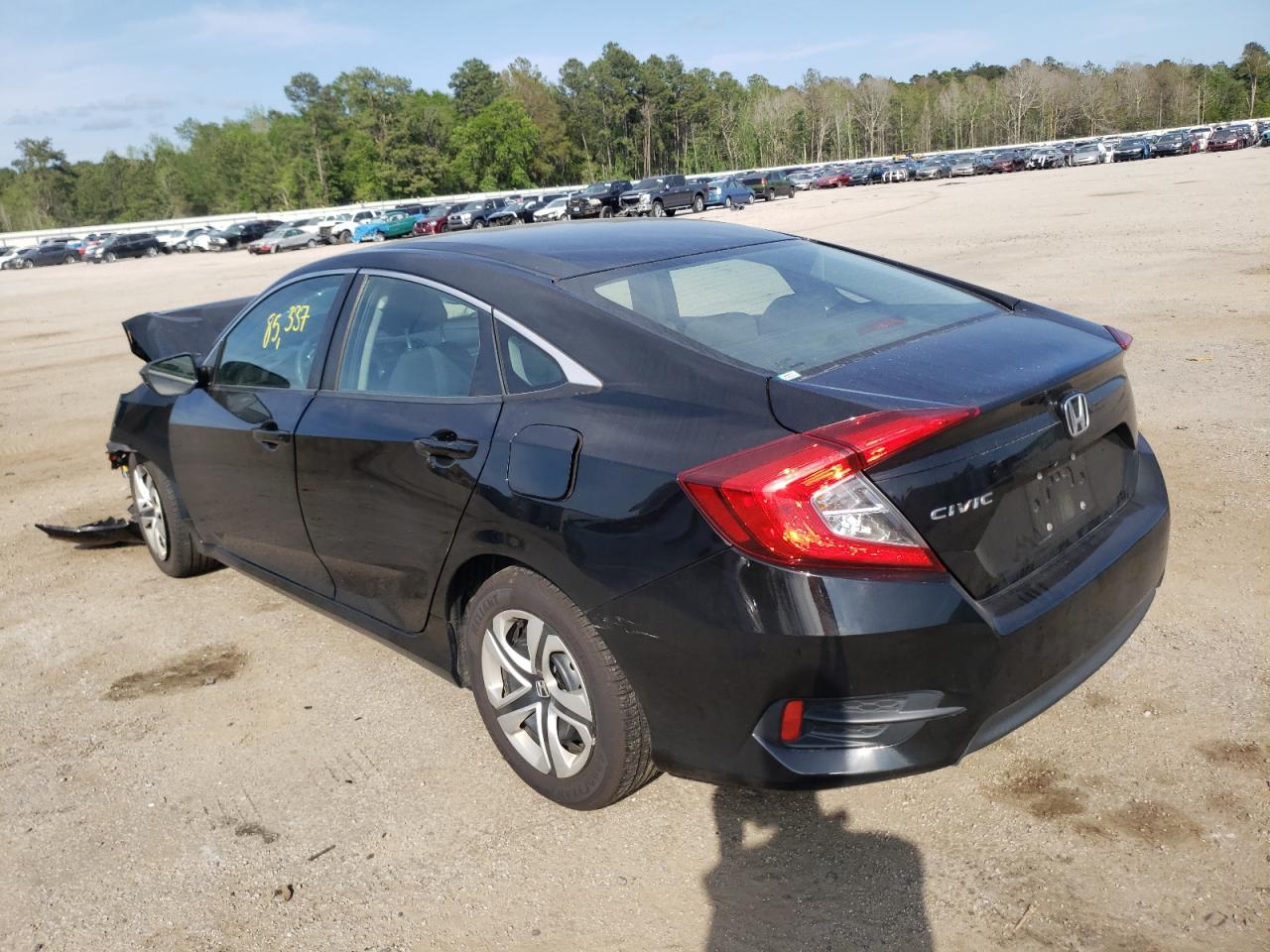 Photo 3 from auction – 2017 HONDA CIVIC LX with VIN 19XFC2F51HE034175