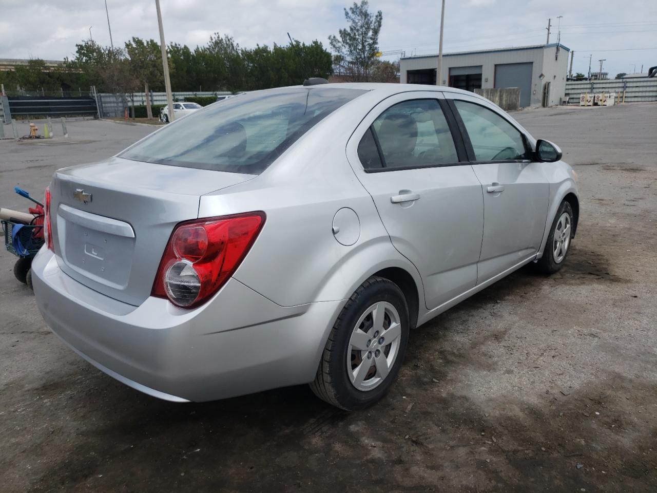 Photo 4 from auction – 2015 CHEVROLET SONIC LS with VIN 1G1JA5SH4F4139382