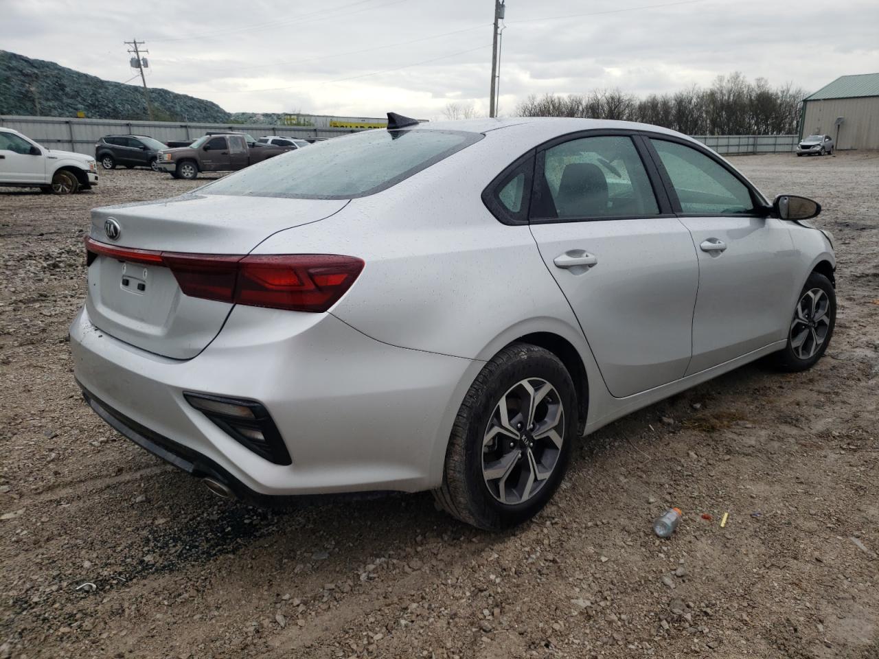 Photo 4 from auction – 2021 KIA FORTE FE with VIN 3KPF24AD7ME308860