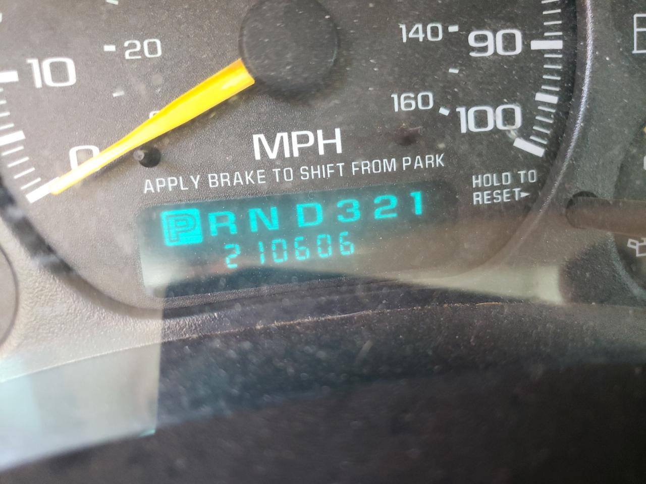 Photo 8 from auction – 2001 CHEVROLET SILVERADO with VIN 1GCEK19T01E175131