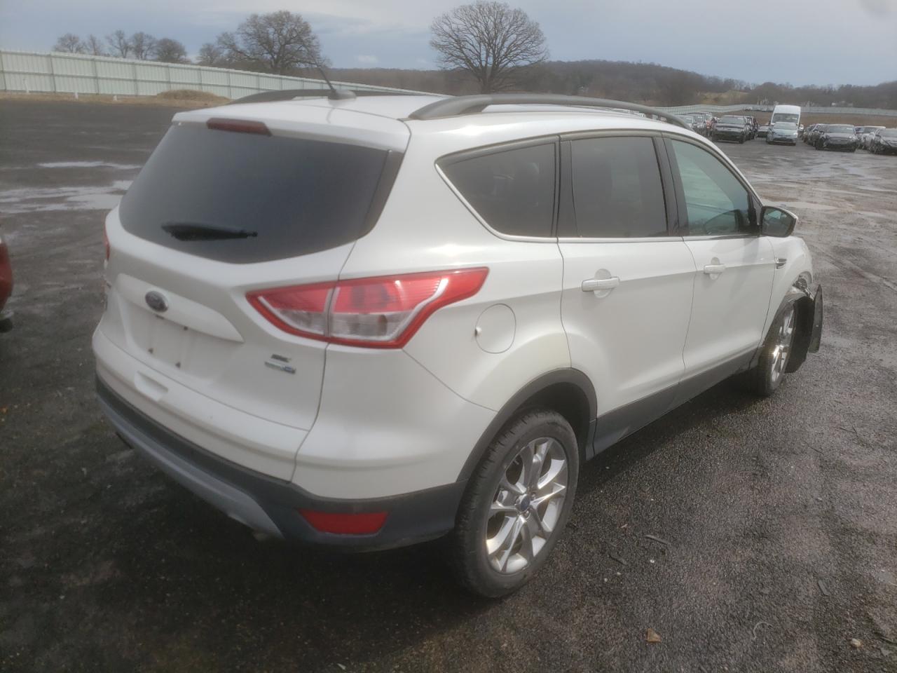 Photo 4 from auction – 2014 FORD ESCAPE SE with VIN 1FMCU9G95EUD60273
