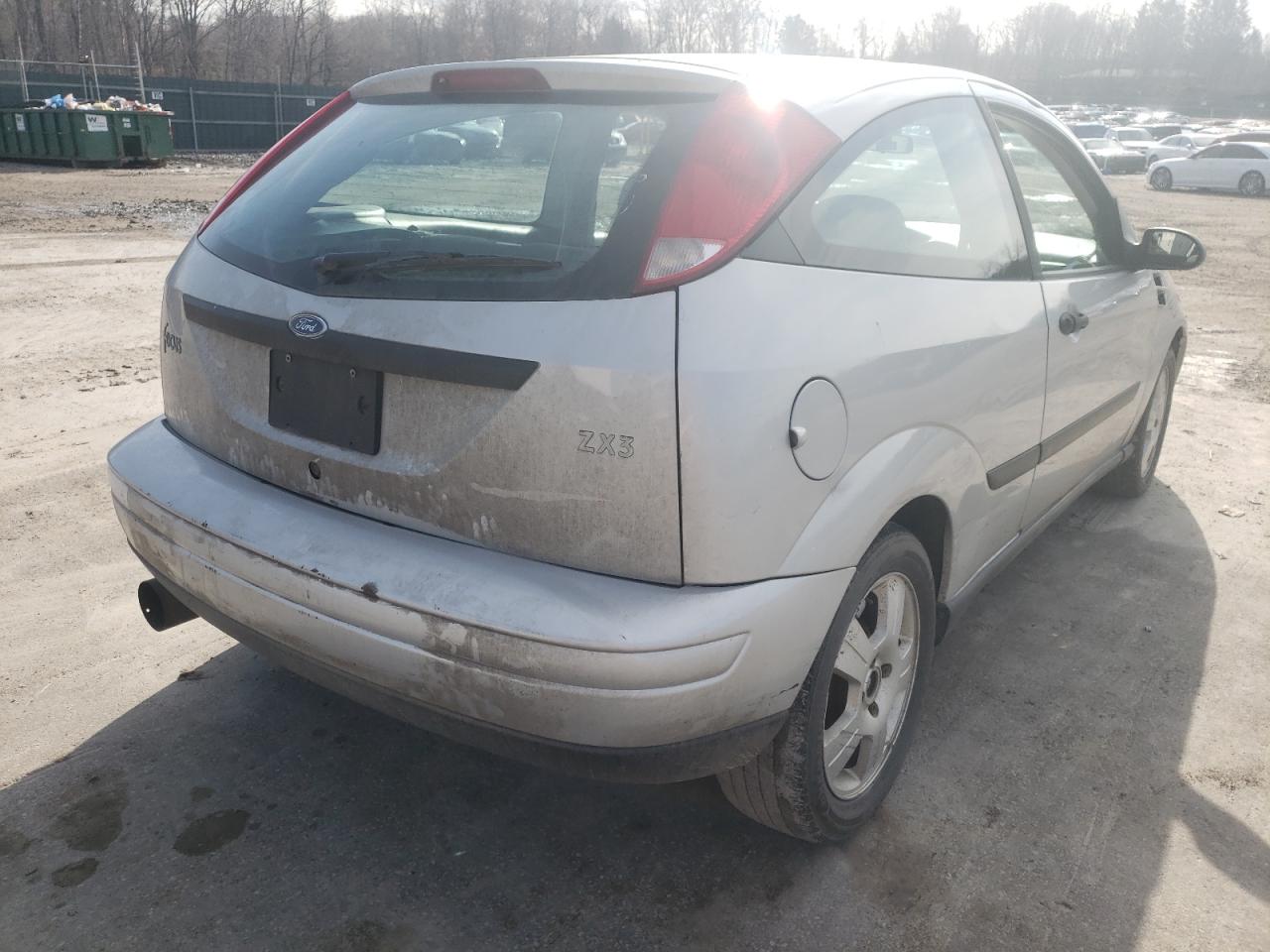Zdjęcie 4 z aukcji – 2000 FORD FOCUS ZX3 z VIN 3FAFP3138YR196142