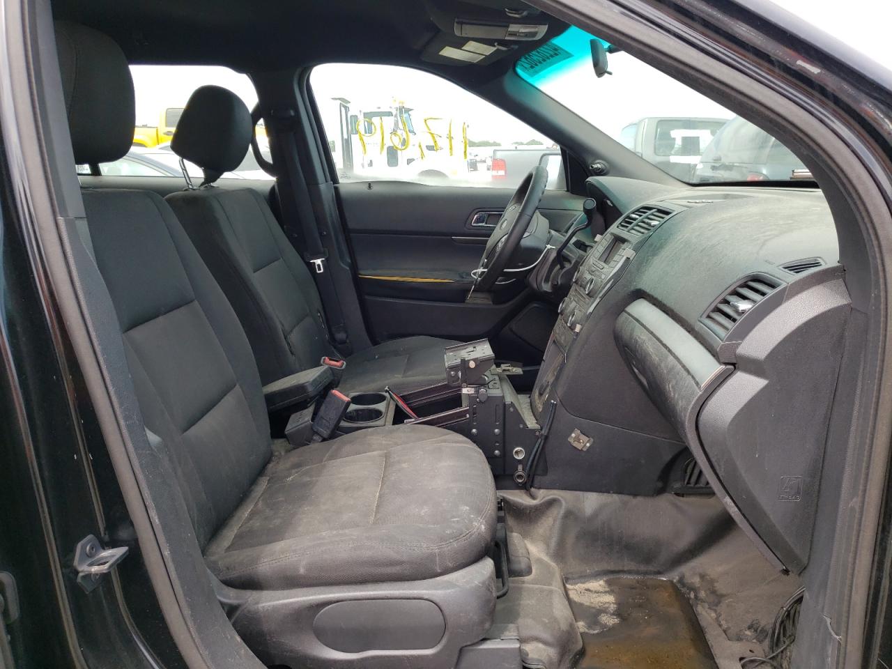 Photo 5 from auction – 2016 FORD EXPLORER P with VIN 1FM5K8AR1GGA08147