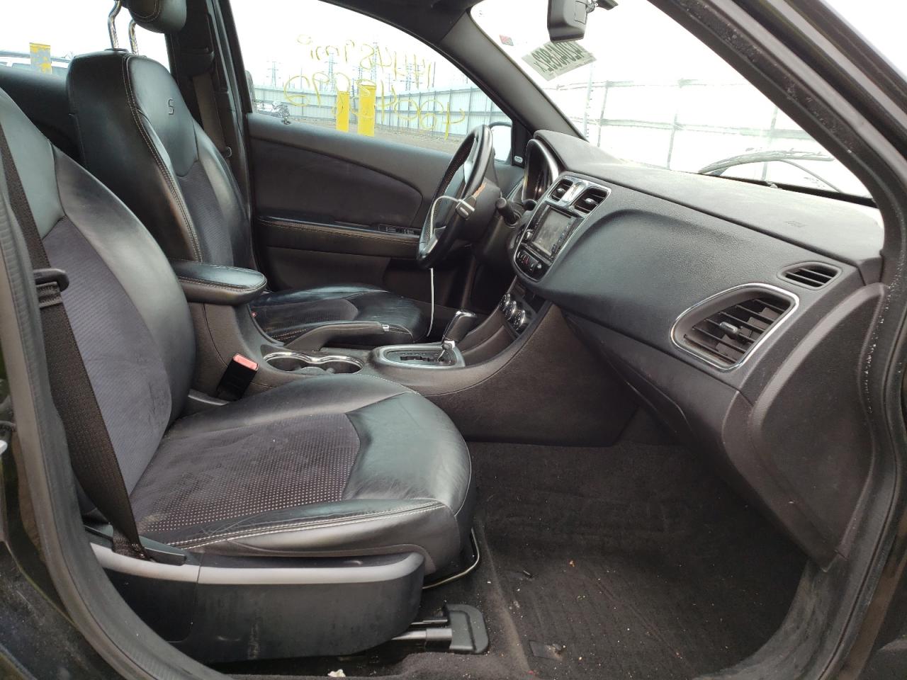 صورة رقم 5 من المزاد - 2012 CHRYSLER 200 S مع VIN 1C3CCBHG8CN233976
