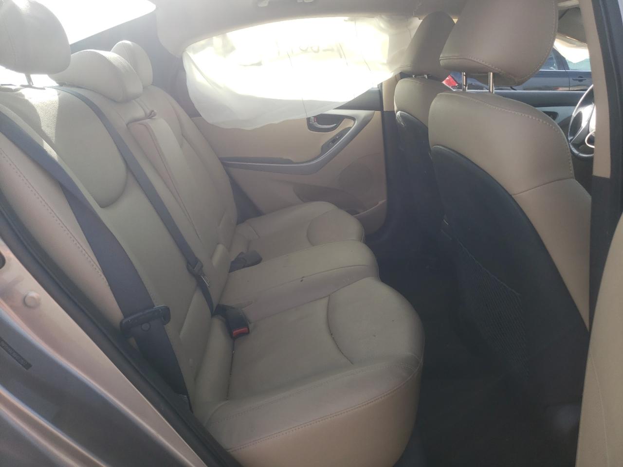 Photo 6 from auction – 2011 HYUNDAI ELANTRA GL with VIN 5NPDH4AE9BH012827
