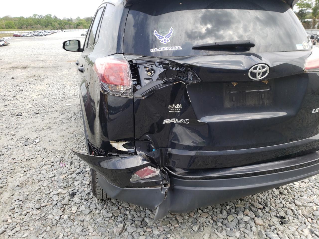 Photo 9 from auction – 2017 TOYOTA RAV4 LE with VIN 2T3ZFREV1HW356401