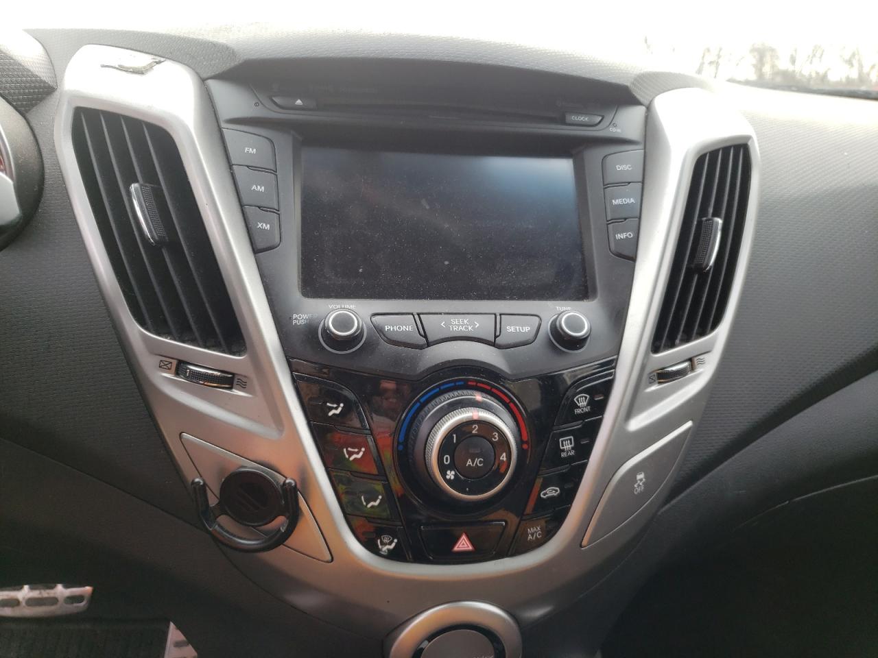 Photo 9 from auction – 2014 HYUNDAI VELOSTER with VIN KMHTC6AD5EU183366