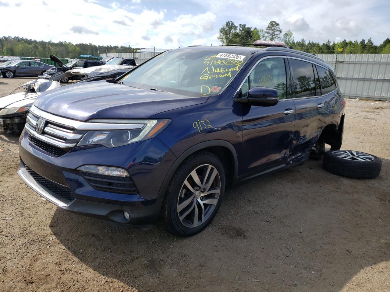 Photo 2 from auction – 2016 HONDA PILOT with VIN 5FNYF5H9XGB047887