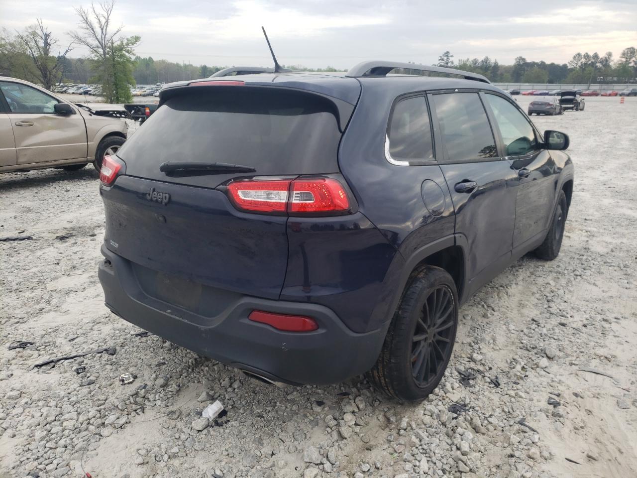 Photo 4 from auction – 2015 JEEP CHEROKEE L with VIN 1C4PJLCSXFW706649