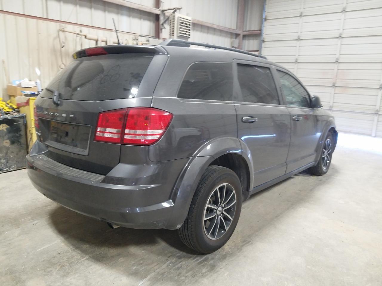 Photo 4 from auction – 2018 DODGE JOURNEY SE with VIN 3C4PDCAB1JT517915