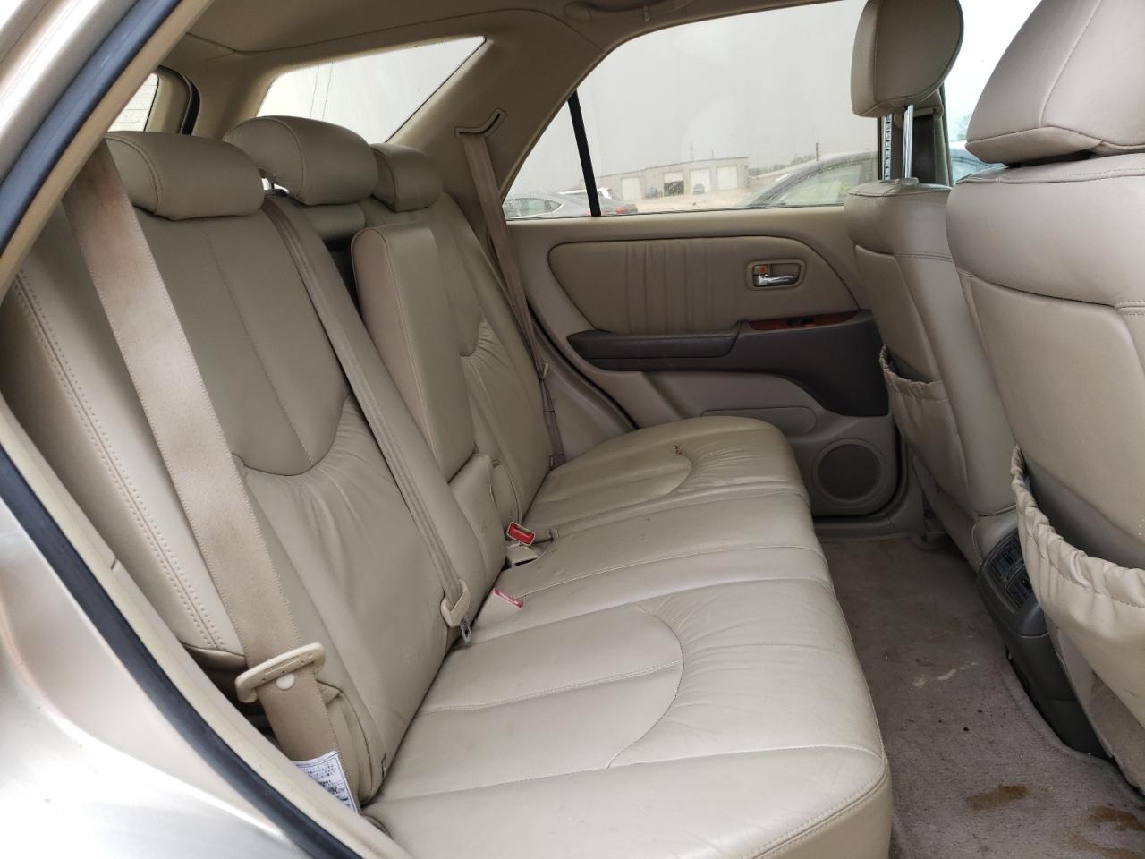Photo 6 from auction – 2003 LEXUS RX 300 with VIN JTJGF10U230157102