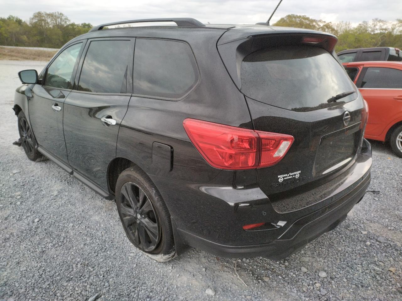 Photo 3 from auction – 2018 NISSAN PATHFINDER with VIN 5N1DR2MN5JC674360