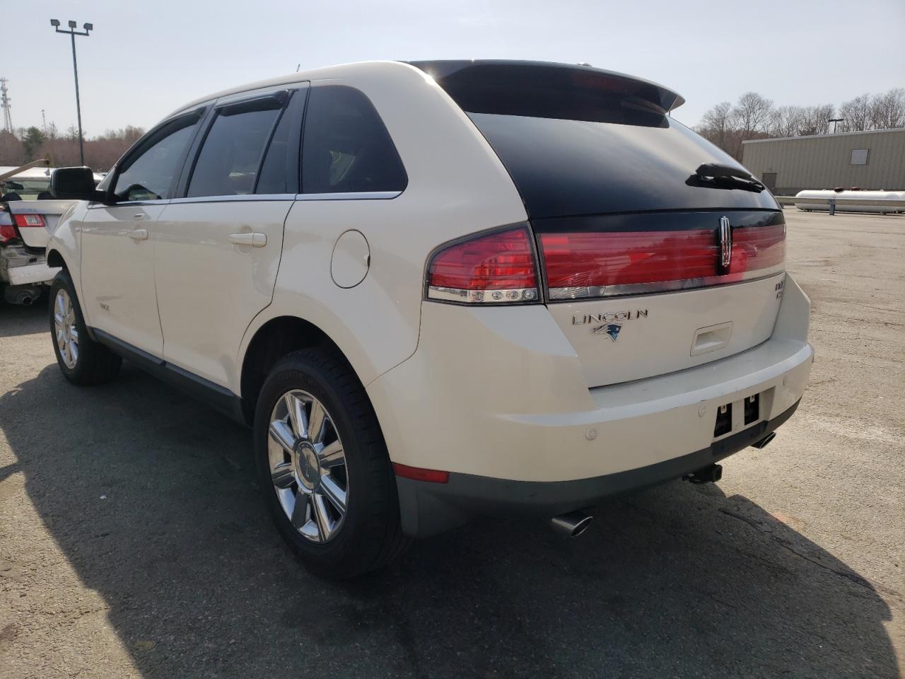 Photo 3 from auction – 2007 LINCOLN MKX with VIN 2LMDU88C47BJ04051
